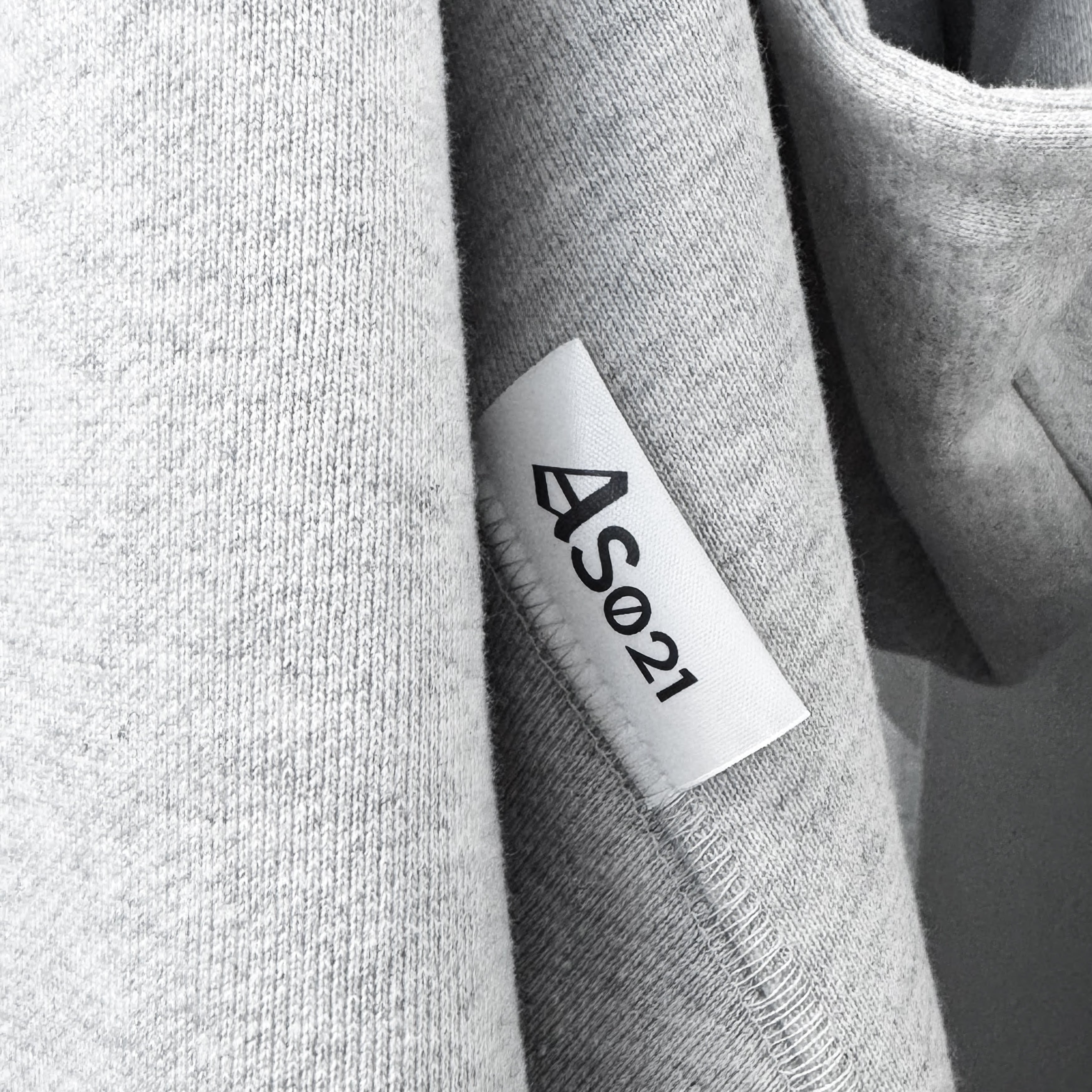 The No Risk Zip-Hoodie